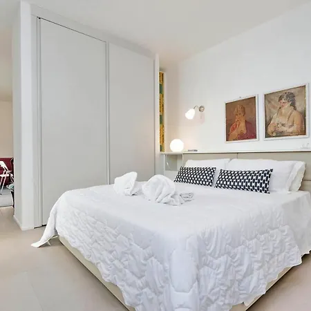 Apartment Piazza Del Popolo Rome