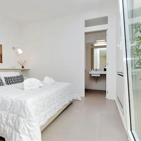 Piazza Del Popolo Apartment *