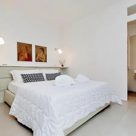 Apartment Piazza Del Popolo Rome